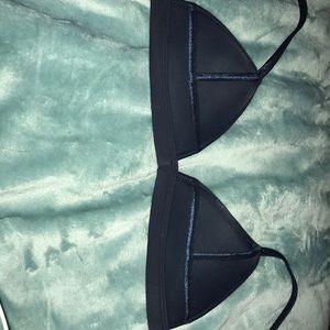 Triangl bikini top